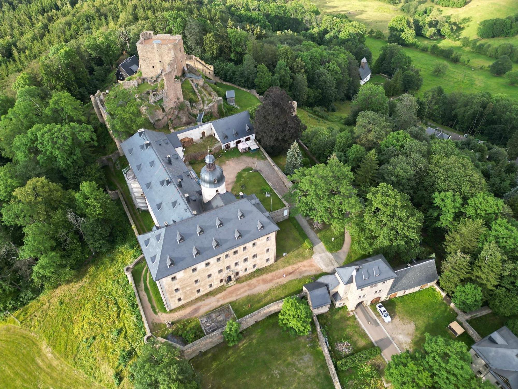 Bahnhof Frauenstein Schlossblick *